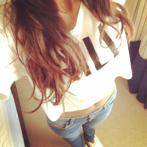 music, youtube & tumblr ♥.                         IG : sashikaaa