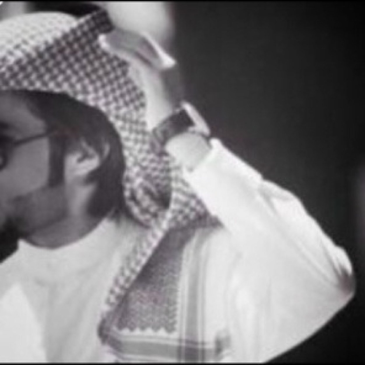 ،،،، مُتذوقً للشعر ،، شاهد المفضلة