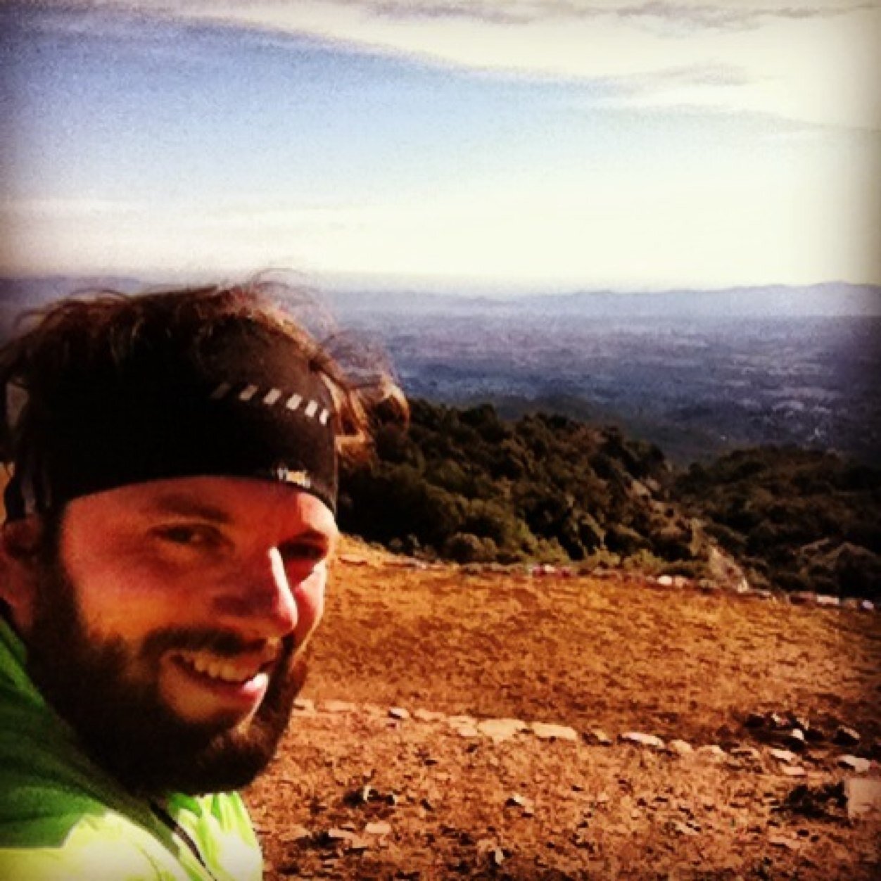 Ingeniero, locutor en @masmatao, triatleta lentísimo, finisher x3, periquito y llevo camisas de cuadros