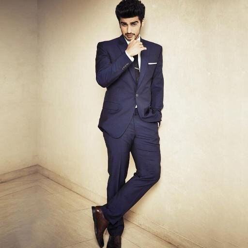 Fanclub dedicated to the Arjun Kapoor.Not the real Arjun Kapoor and.He is not on twitter. follow @arjunkapoor_FC_ for his updates.