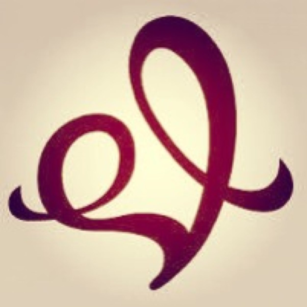 We are a small online business who endeavour to bring you fashion for all sizes between 6 and 24. Feel Great Each Day.