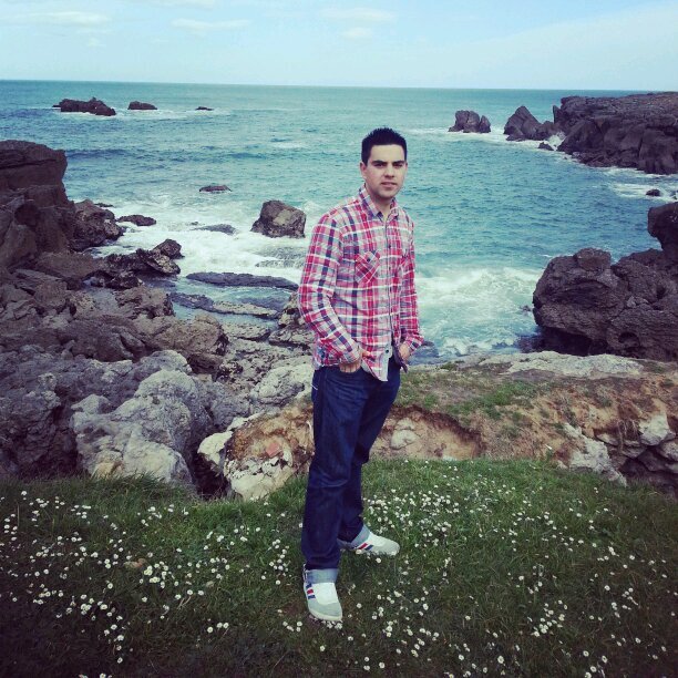 AlejandroSetien's profile picture. Estudiante de Magisterio de Educación Primaria en la UC.