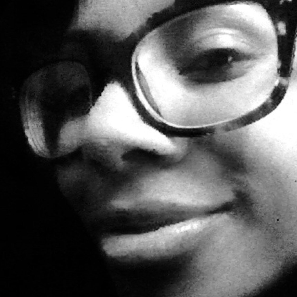 MrsPhillipsT's profile picture. I am an English teacher at Craig Kielburger Secondary School and I LOVE IT!