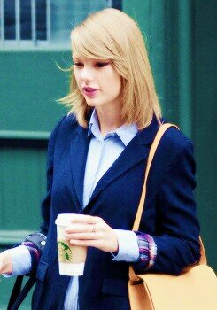 forever obsessing over taylor swift & books