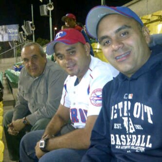 Fanatico De Los Gloriosos Tiburones de la Guaira!!! Pa Encima. Trabajador de Pepsi Cola Venezuela.