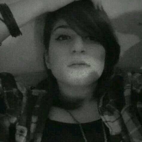 solshellybennon's profile picture. 