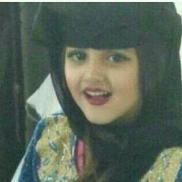 ‏‏dsae3839♡♥امي / عسـى ربـي يطـول عمرهـا
اطهر وجه واطهر حشا واطهر قدْم
عساني فداها ولا اعصى امرها
(انا وروحي عند رجليها .. خدمْ )