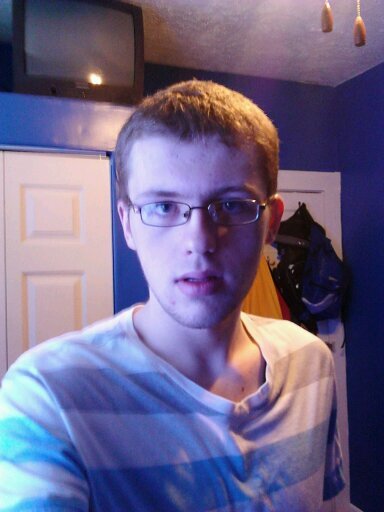 my name is paul james maroney im nice person so follow me and i will follow you!