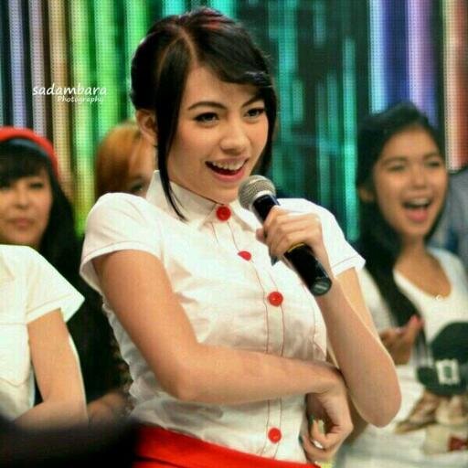 ChristYersRap's profile picture. (Aktiv On : 7.4.14 :)  Setiap tggl 7 kita anniv ya ) 
BFF : @NoviChiBiFANS 
Twins: @KeZiamour_5512
Sister : @QueenKici_OFC