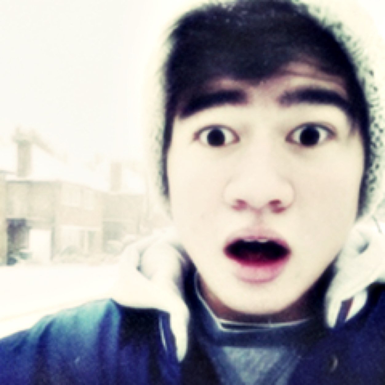 Kiss me like you wanna be loved
