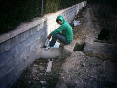 [Cantando rap.] produciendo en (Brother selected) y en (@CoolLifeProd) contratación: cr2oficial1@gmail.com