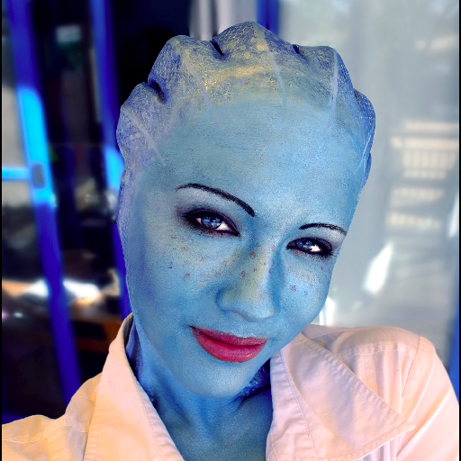 Owner of the small space station in terminus system called #Bablyon_station. Seen as the Irene Adler of the Asari.  #Asari |RPaccount|18+| RP|