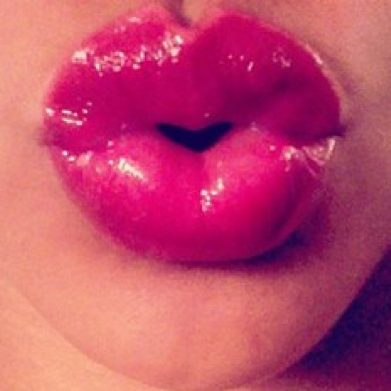 SetItOffRadio's profile picture. ❤️❤️❤️❤️❤️❤️❤️❤️❤️❤️❤️❤️❤️