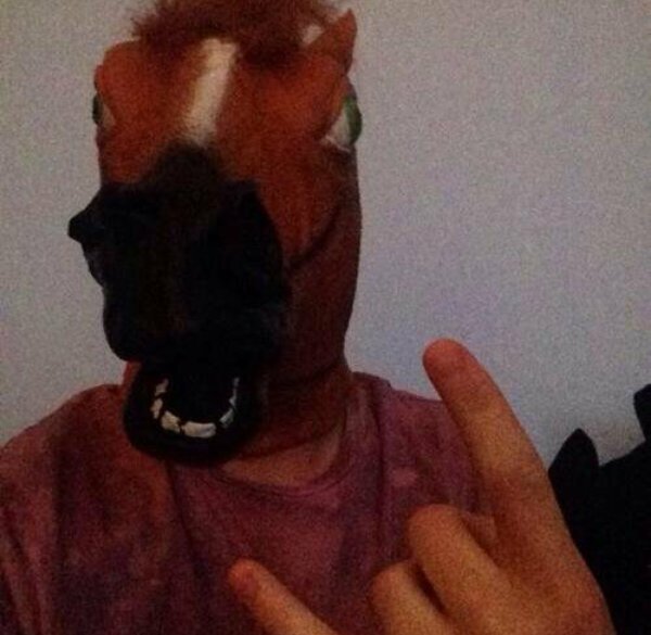 Hey sunshine! rodney loves you and hopes you have a wonderful day x @Mikesfrond