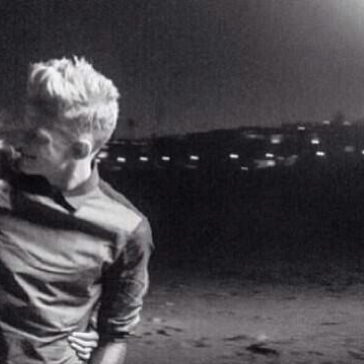 I GAVE YOU A FOLLOW PLEASE FOLLOW @codypromotions
