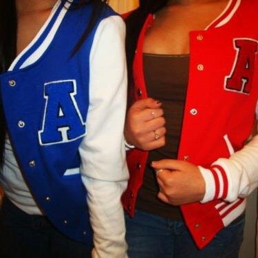 2 beheerders-mainiacs-reiniac-nilsiac-follow voor fb-onze eigen aac: berna: @bernaduif chewethy: @reindaannilsowe