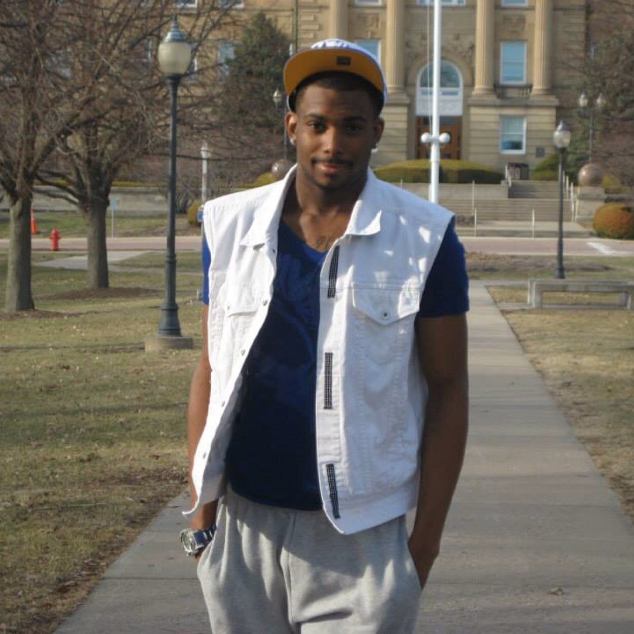 Graduate from Western Illinois University. Event Planner and Wedding Planner
