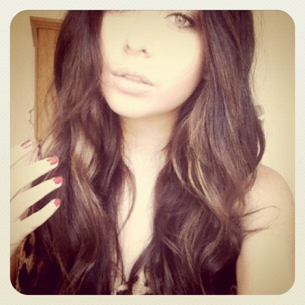 CahraBookman's profile picture. That one best friend that turned into a stranger.