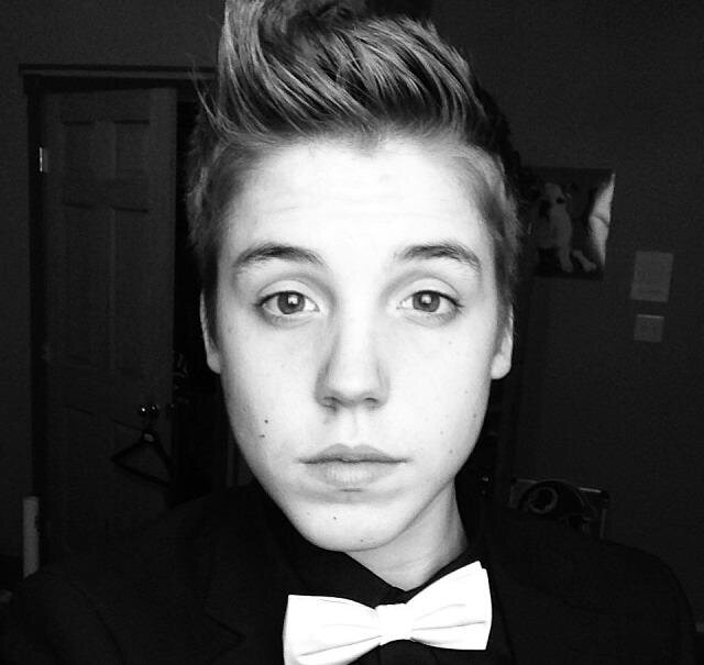 PLEASE FOLLOW @magcxnjb OR I'LL UNFOLLOW YOU! THANKS XX