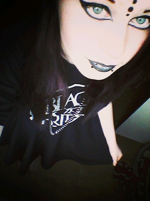 I'm Majestic as Fuckk!:3 I love heavy metal, Rock and death metal music!♡
