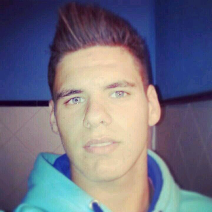 20/03/1996 whatsapp: 6226098..