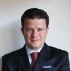 Lic. en Economía. Egresado del Tec de Monterrey. Empresario.