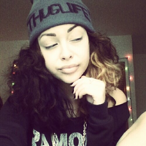 AlineMcCavell's profile picture. New day, same bullshit.