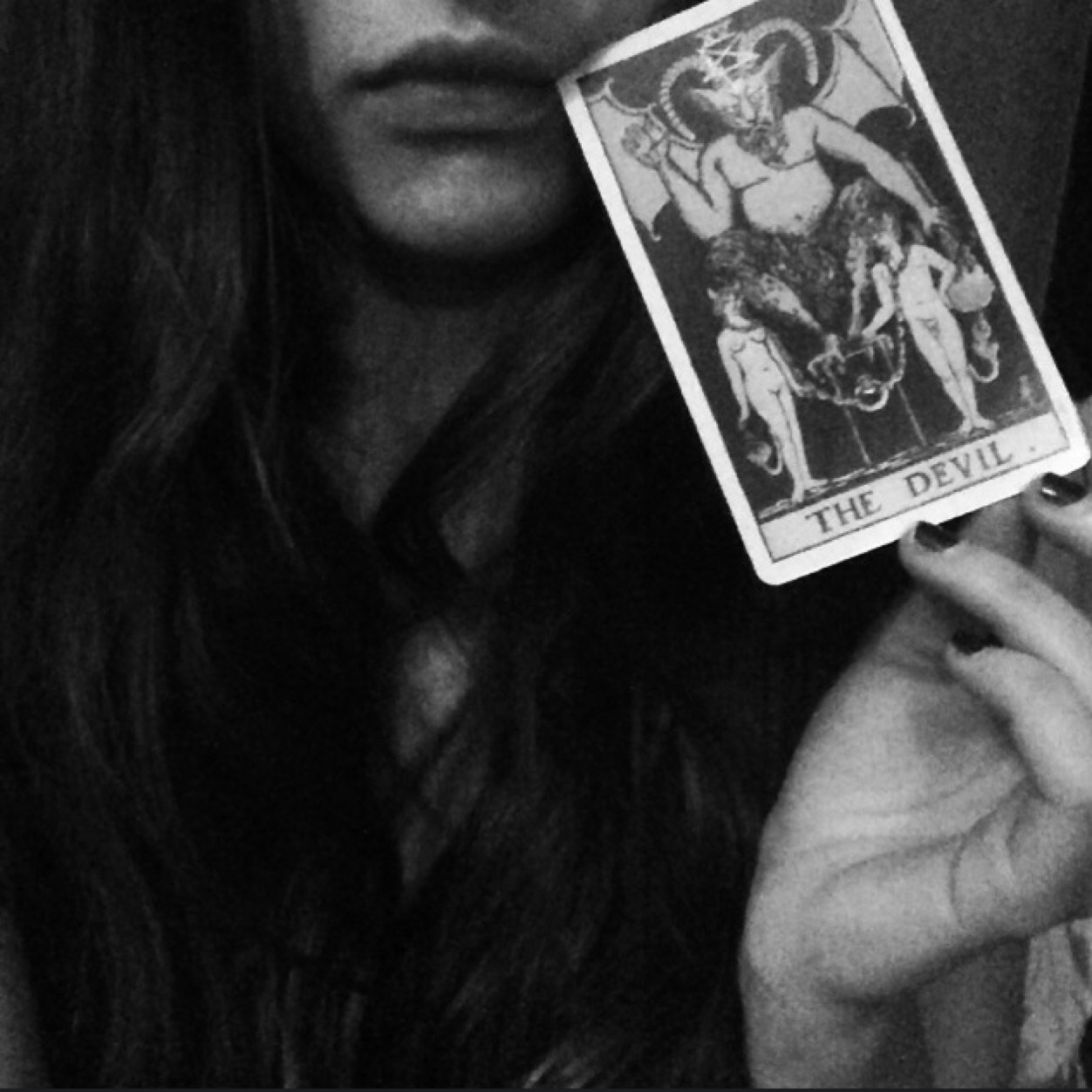 AnguishEmma's profile picture. a story.