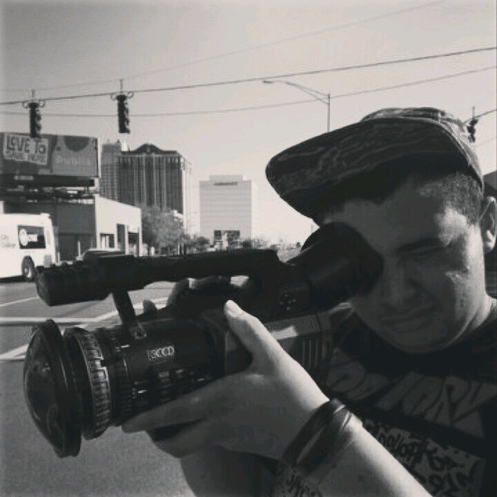 I film skateboarding! subscribe to my channel! http://t.co/LRN15D0qzO