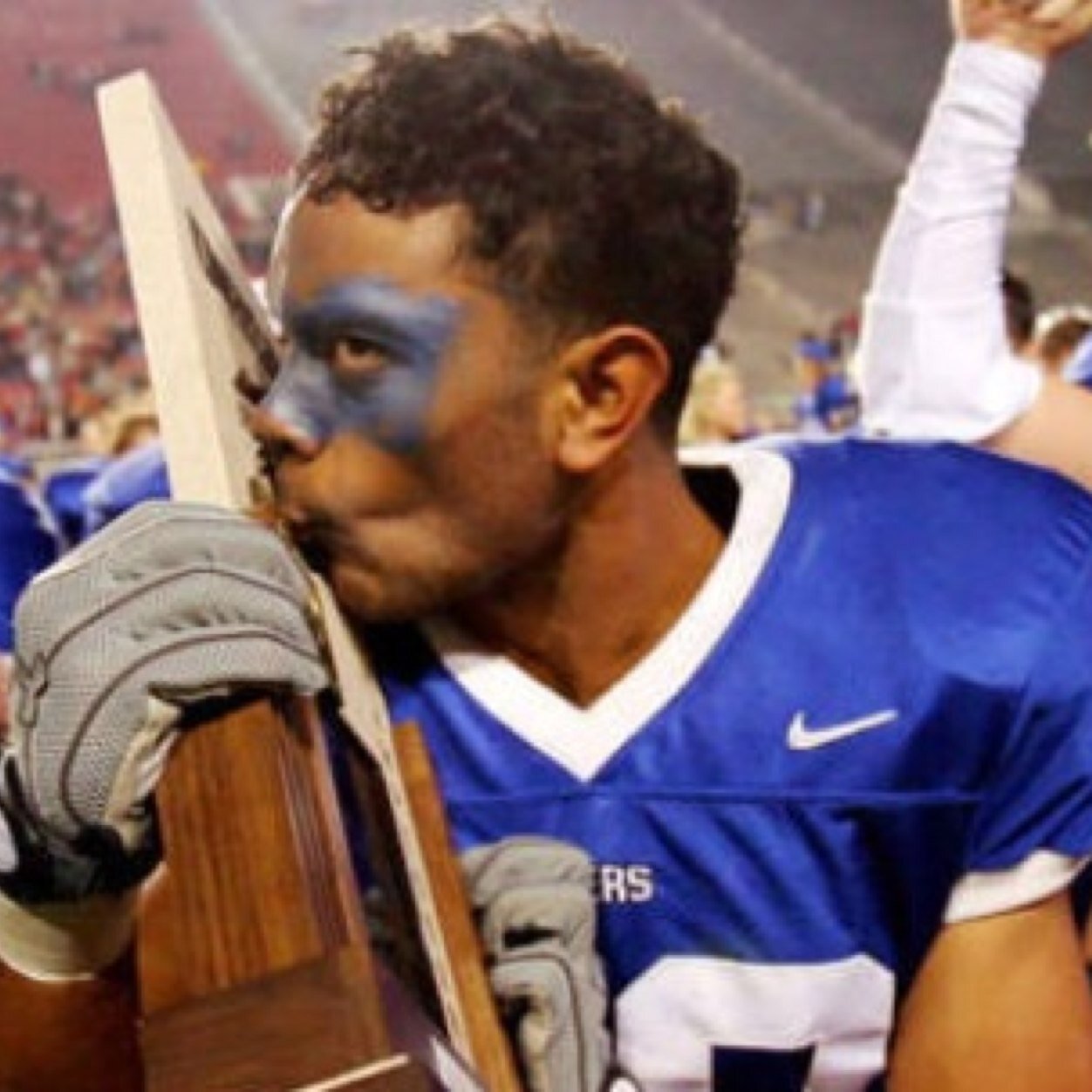 Utahsfballers's profile picture. We had it as strickly utah. But now were going the whole nations footballers!!!