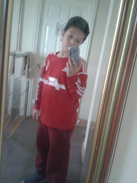 shaydune's profile picture. I love Nottingham forest and all my supporters and also my uncle nottz ginger and a big fan of forest