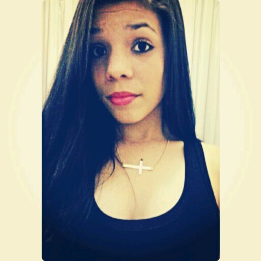 ✌tô tranquila...eu tenho uma alma que é feita de sonhos e hoje eu só procuro a minha paz. -CBJR