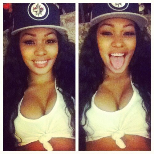 GenoveraGoss's profile picture. We are both sides of a paper. You fill the emptiness till the top.