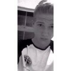 Instagram- Rhyspowell_