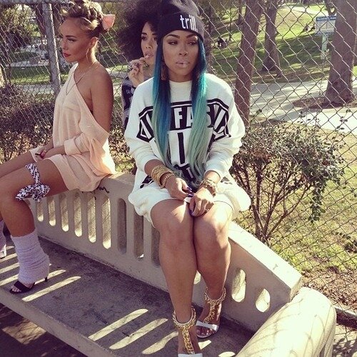 SusanneYurinov's profile picture. When I play a fighting game, I press random buttons and hope for the best.