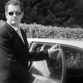 Newbury Berkshire, Mercedes Chauffeur Service: Chaperone Service: Business Travel: Aviation Transfers: Special Occasions: Wedding Cars