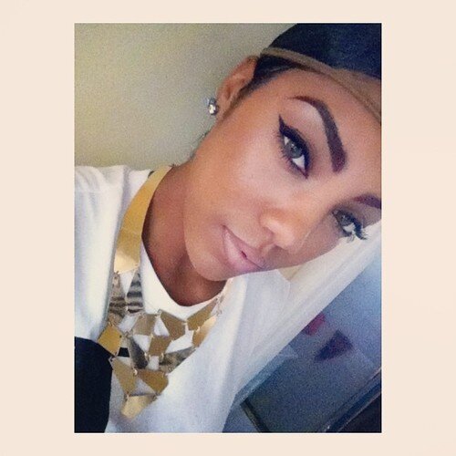 PersisHenneke's profile picture. I don't need someone who thinks I'm perfect.. cause I'm not. I need someone who knows I'll make mistakes and still love me for it.