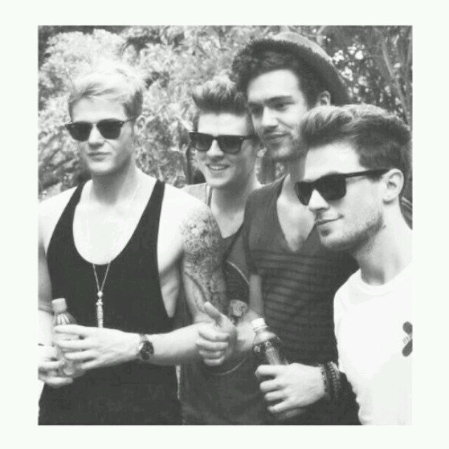 xx FREE FOLLOW xx I love Elyar, Jessie J, Lawson, Bastille, The wanted, James Arthur, Union J and more... xx FREE FOLLOW xx follow me on @chezzlights