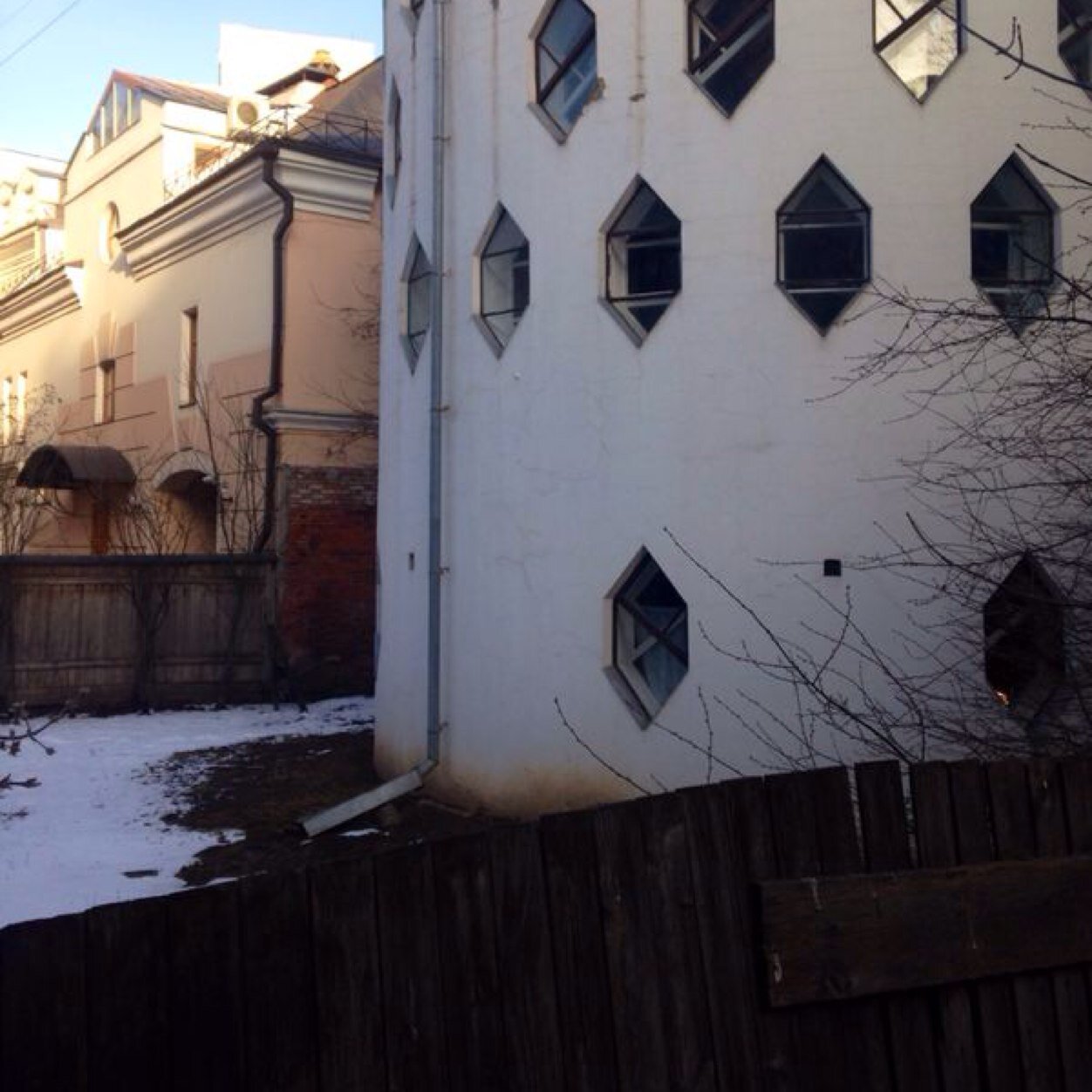 fabio_don's profile picture. Fabio Don graduated in architecture from the Swiss Federal Institute of Technology Zurich in 2009 under Christian Kerez. He currently lives and works in Zürich.