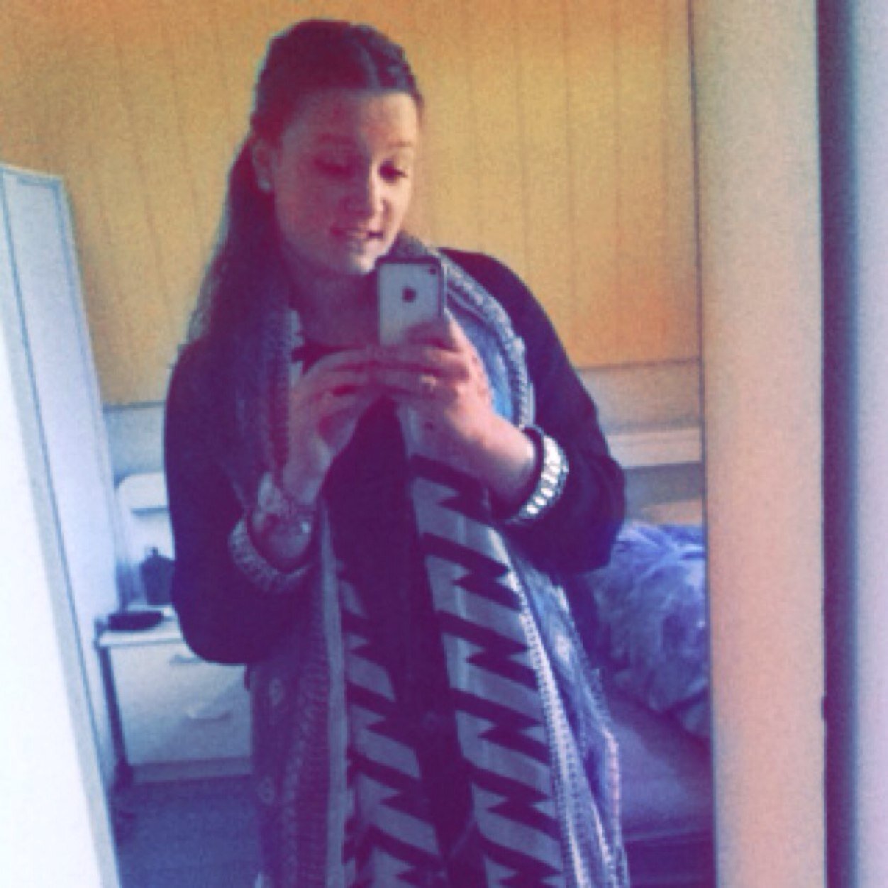 Je bent lief popje, kusje lau ♥   i love you  x elske