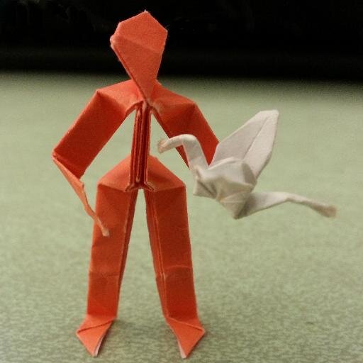 A PHD student in computer science. I enjoy origami, although I don't tweet about it as often as my name might suggest.