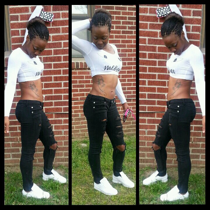 I'm ★Single but heart taken★,23, ♧No Kids♧, I work and go to school! ★Jus hit that white button n make it blue★→Follow←