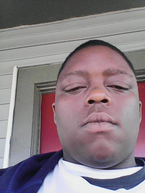 freakibee59's profile picture. FUCK A BIO FOLLOW ME!!!