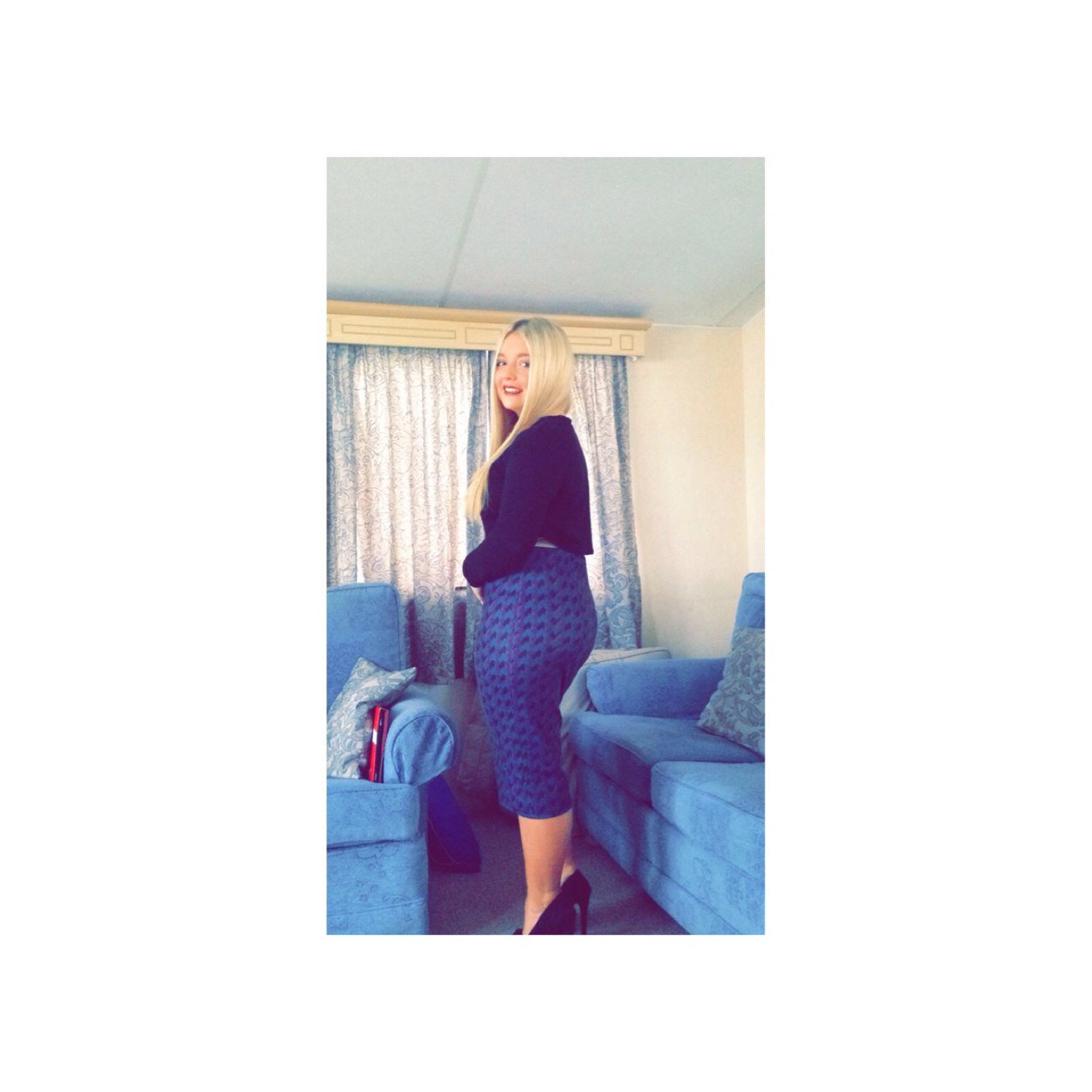 SnapChat- maisie321midget Insta- maisieclarke321