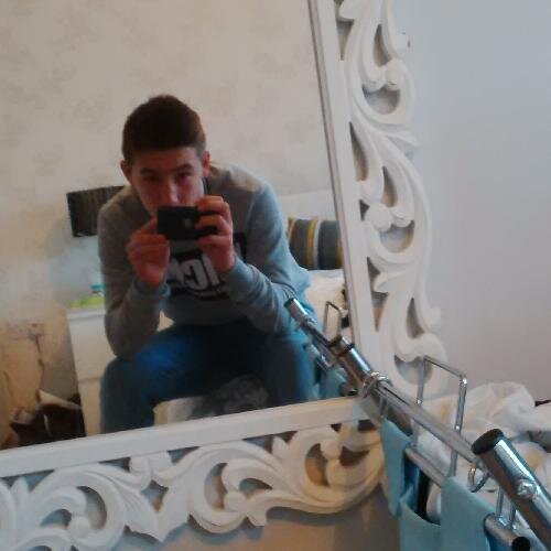 joshyboii54's profile picture. 