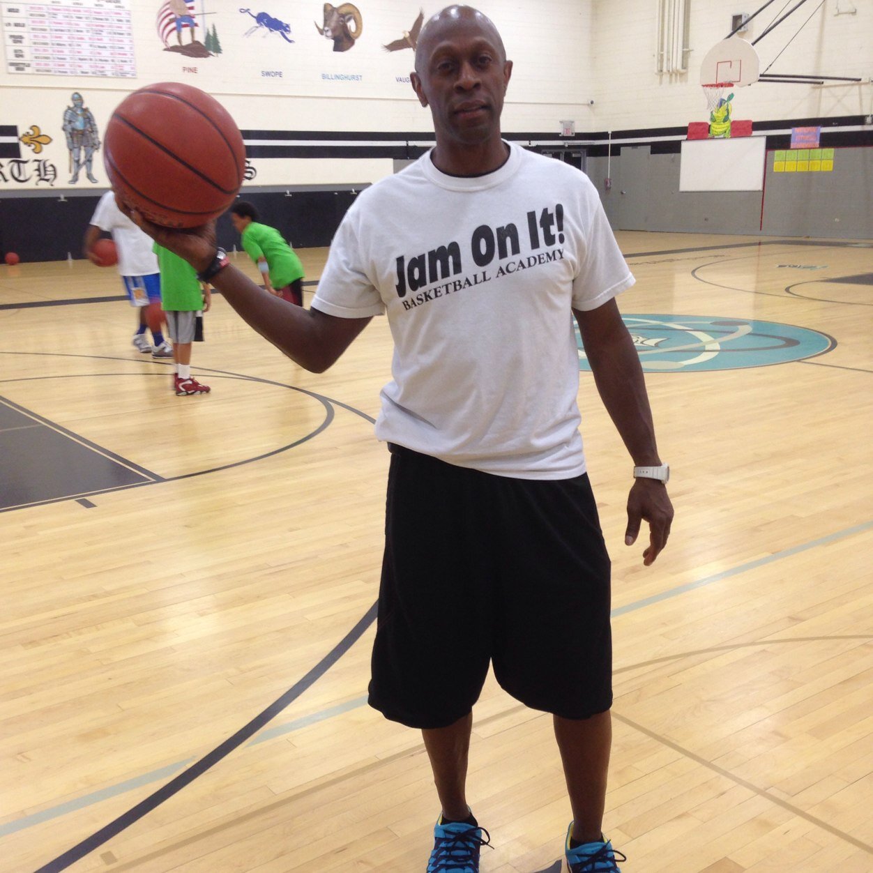 LEARNTOEXCEL's profile picture. 