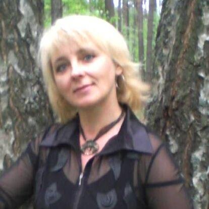 живу и жизнью наслаждаюсь