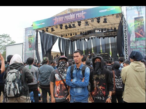 I Slank U_PIN_28bb6c9d_Keep Smile_Rock N Roll_