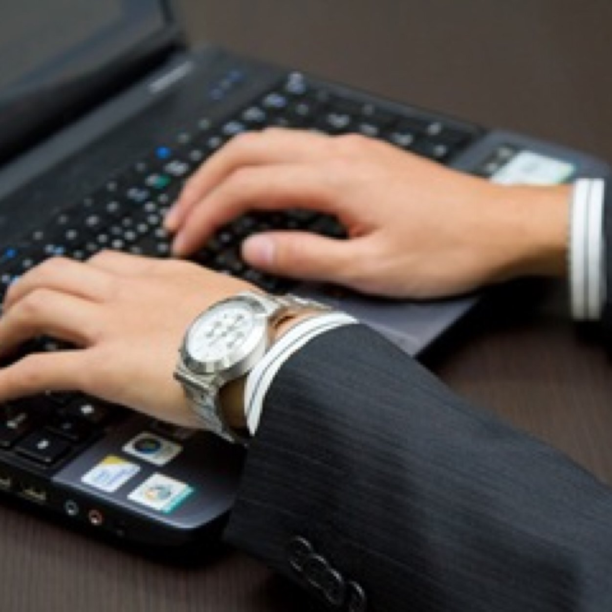 arkroxxx5's profile picture. ネットビジネスとMLMの最強融合ビジネスをやってます。至上最強案件です。興味ある方は今すぐアクセス！♯権利収入♯アフィリエイト♯MLM♯ネットビジネス#ネットワークビジネス#不労所得♯リフォロー♯フォローバック#ドロップシッピング