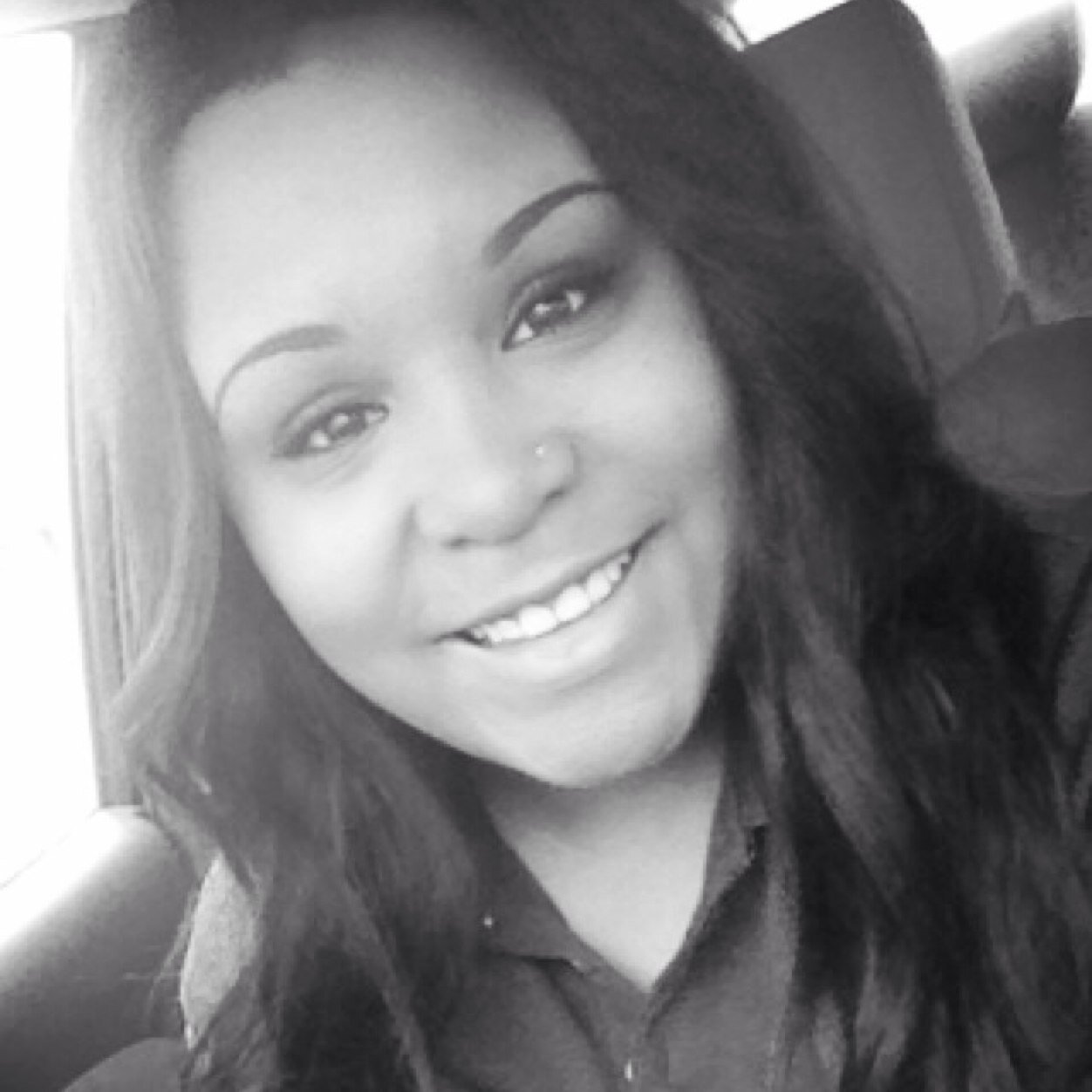 NikkiAuggs's profile picture. live with no excuses and love with no regrets.